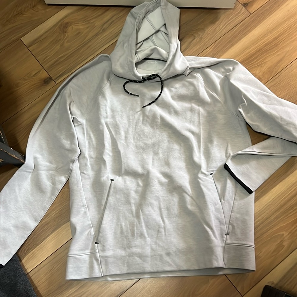 Men’s Old Navy. Size Large. Never Worn. Light Gray. With Hood.